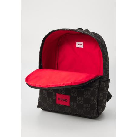 SAC A DOS MONOGRAMME ET BADGE HUGO