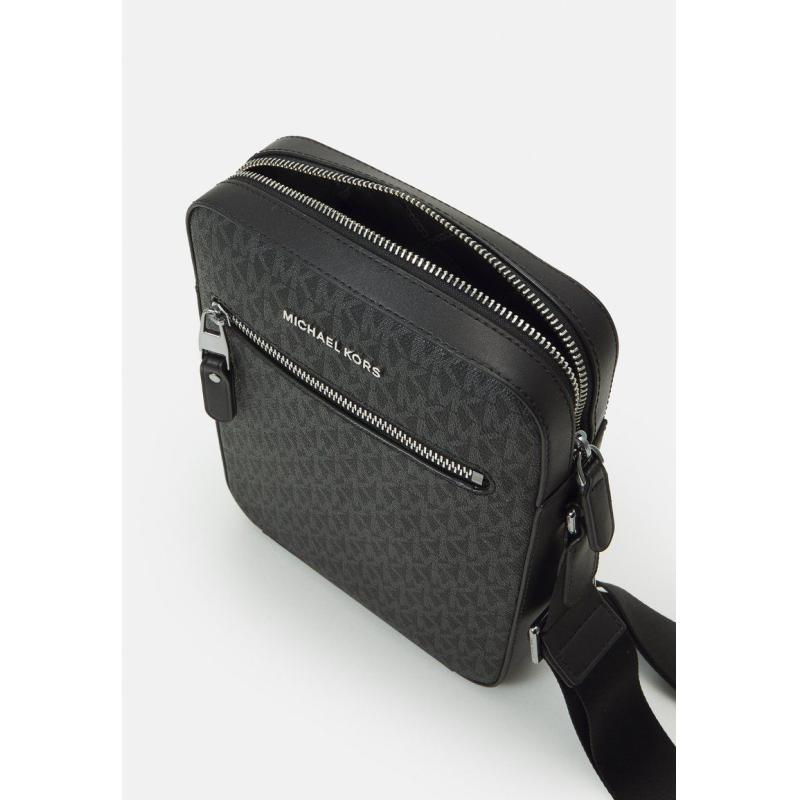 MICHAEL KORS FLIGHT BAG