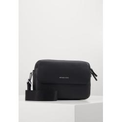 MICHAEL KORS UTILITY XBODY 